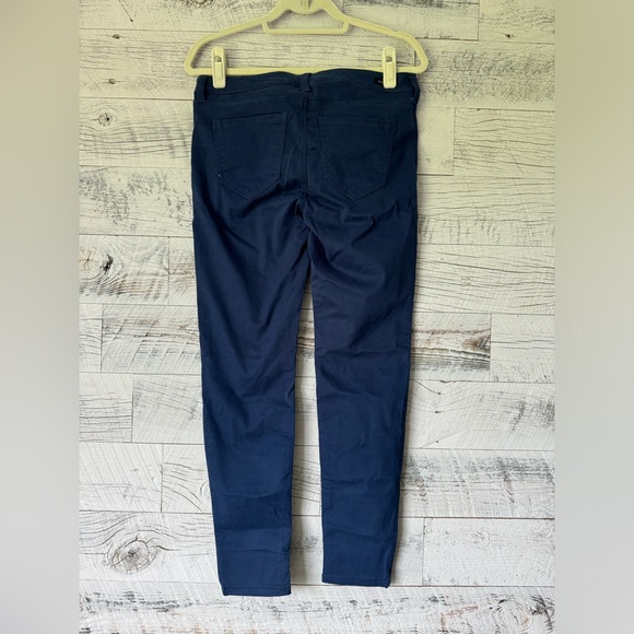 Liverpool Women’s The Skinny Ankle Pant. like New. Size 6/28. Navy Blue - Picture 2 of 4